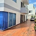 Hermoso apartamento cerca del Hotel Las Americas y Playa Azul