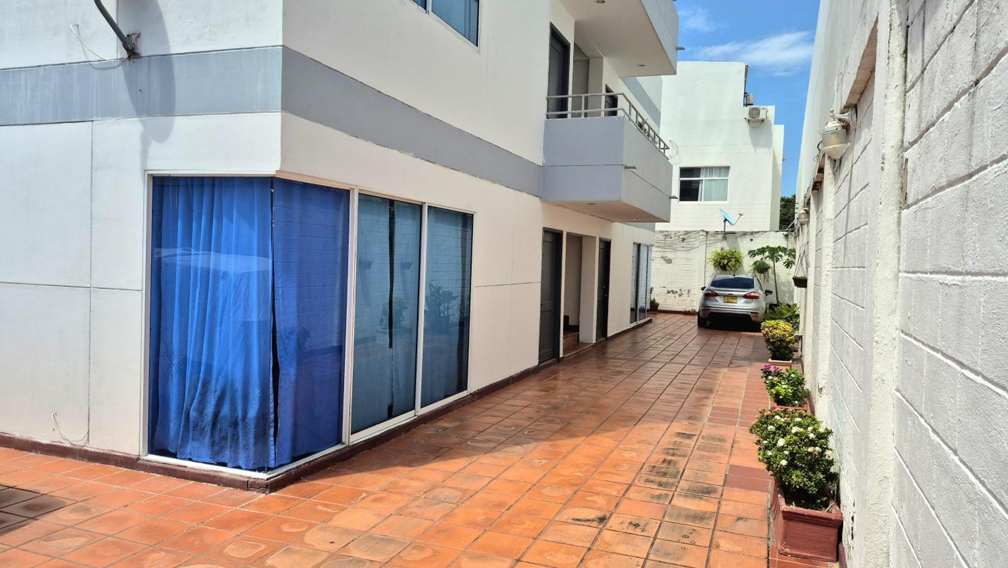 Hermoso Cerca Del Americas Y Playa Azul *